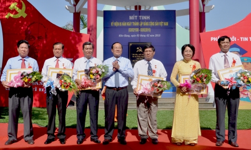 Kiên Giang: Tập trung tuyên truyền Đại hội đảng các cấp tiến tới Đại hội Đảng toàn quốc lần thứ XII